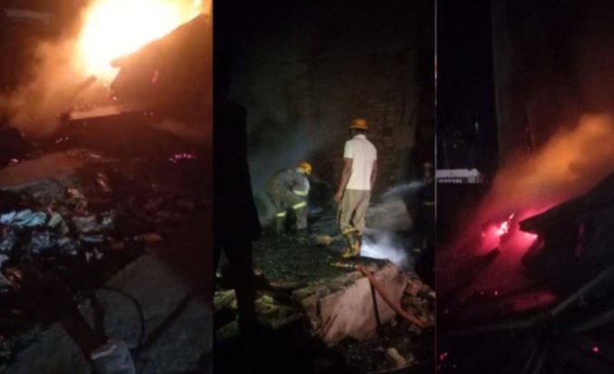 Ballia : शार्ट सर्किट से लगी भीषण आग, जूता-चप्पल एवं श्रृंगार सामग्री की दो दुकानें राख