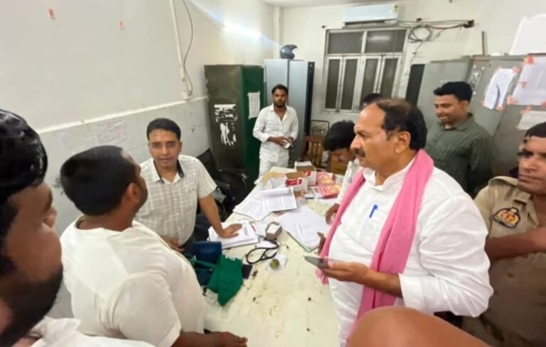 Ballia : झंडा उतारते समय करेंट की चपेट में आकर युवक की मौत